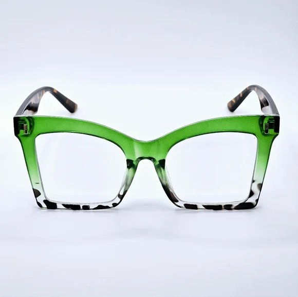 Esme - Picture 3 of 5